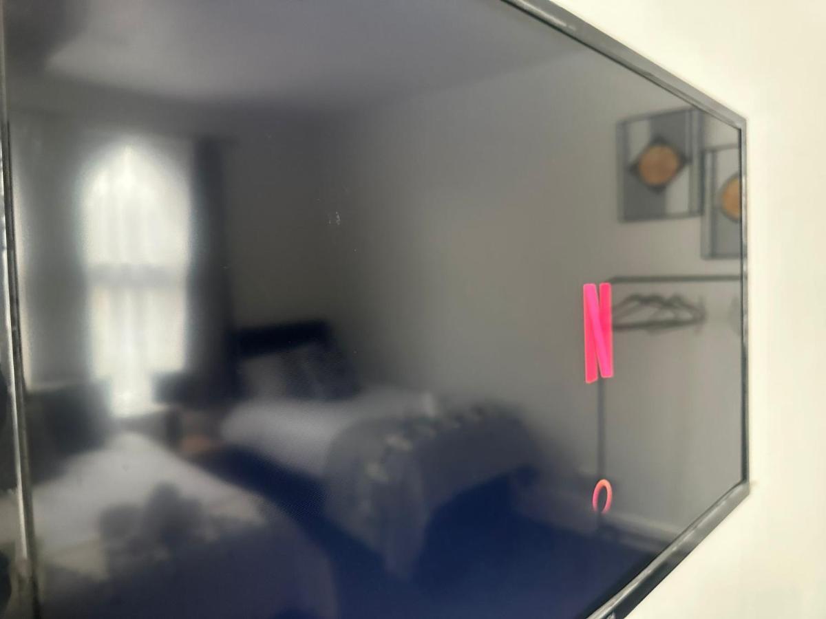 Shm Stays Hs2 Workers Great For Long Term Stays & Short Stays, 15 Min Drive To City Centre & Airport 2 Min Walk To Shops And Train Station Birmingham Luaran gambar
